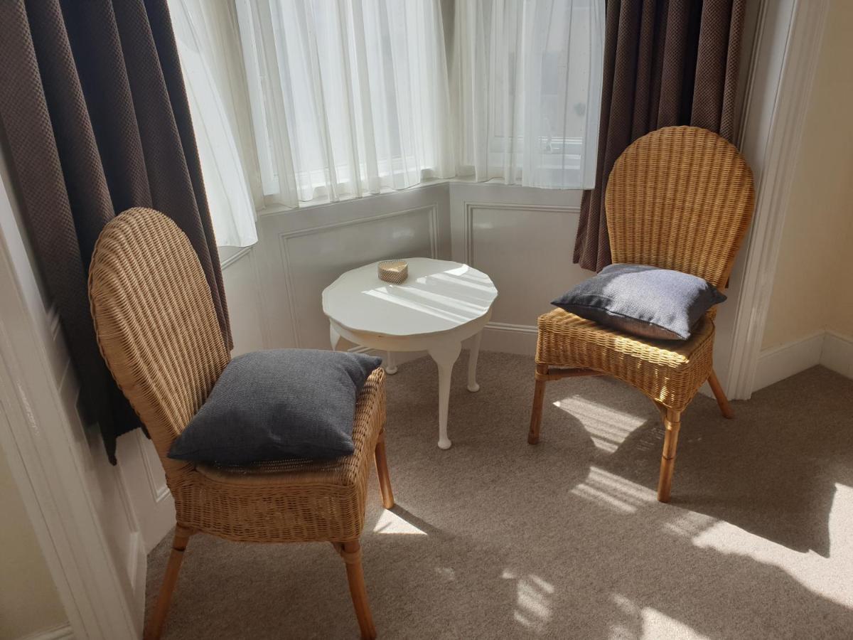 Crofton Guest House Weymouth Eksteriør billede