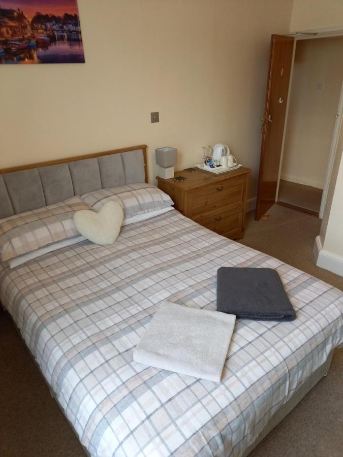 Crofton Guest House Weymouth Eksteriør billede