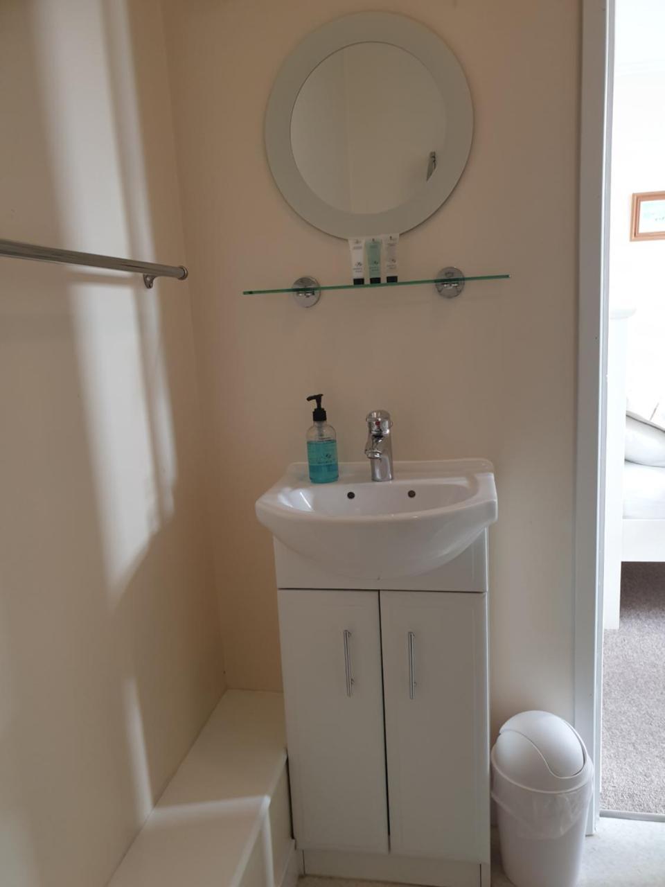 Crofton Guest House Weymouth Eksteriør billede