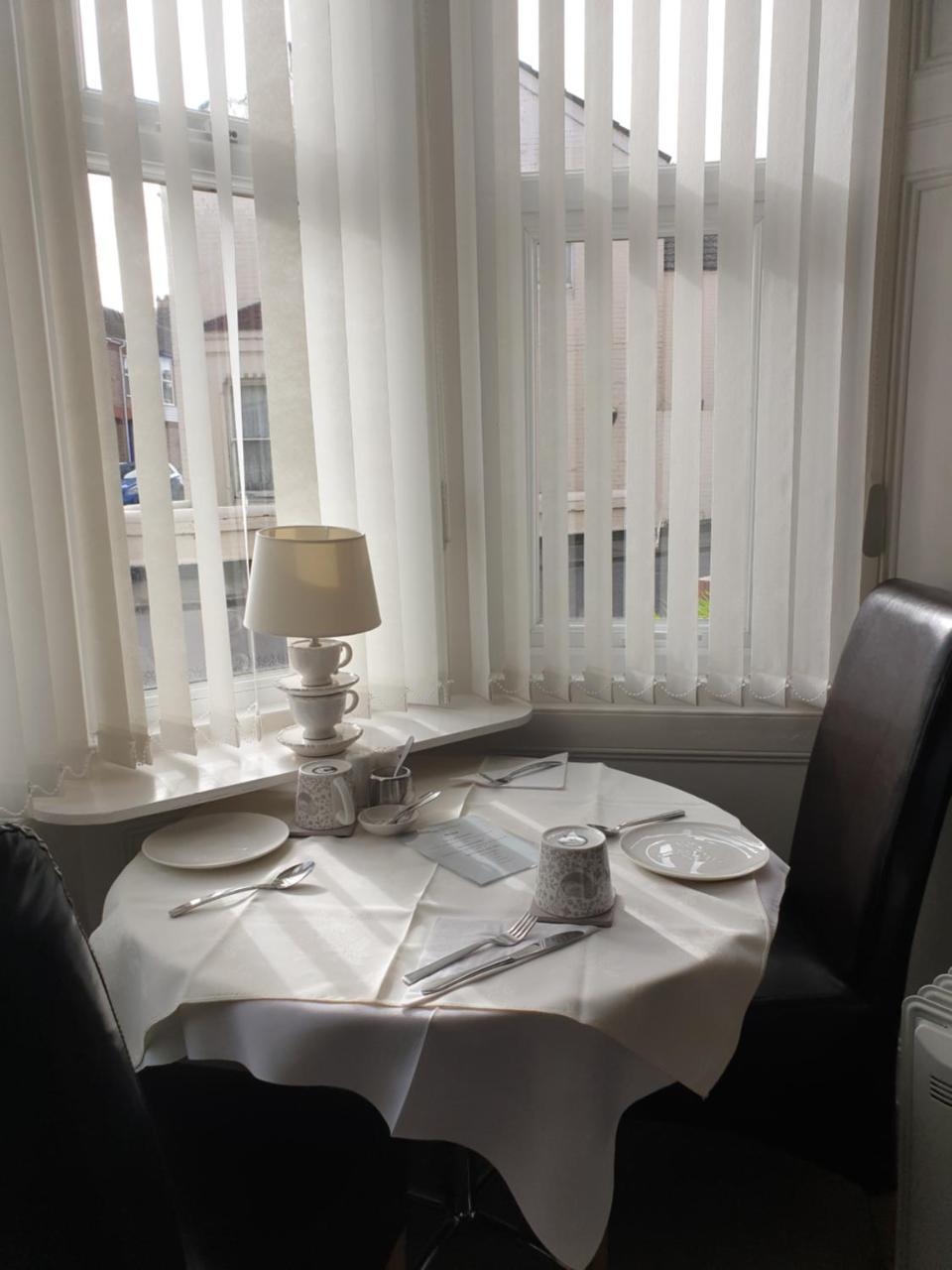 Crofton Guest House Weymouth Eksteriør billede