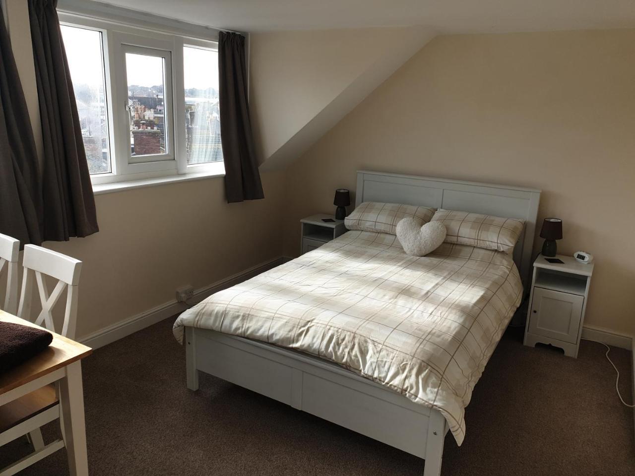 Crofton Guest House Weymouth Eksteriør billede